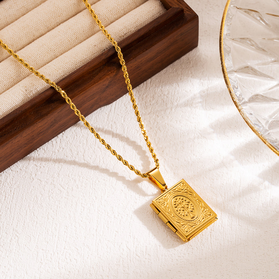 Modern square heart shape shell 18k gold plated pendant necklace