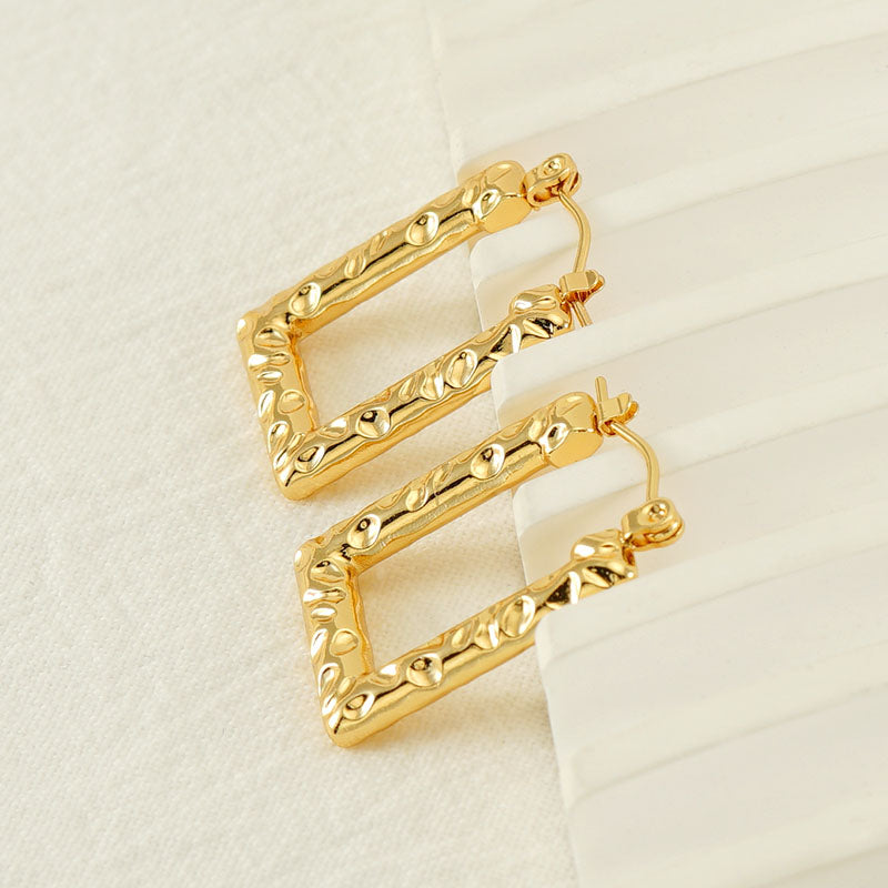 Vintage style 18k gold plated ear studs