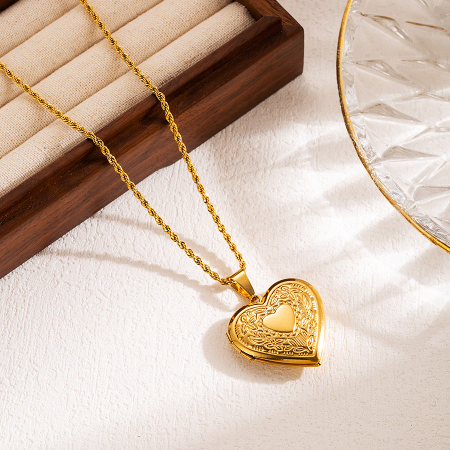 Modern square heart shape shell 18k gold plated pendant necklace