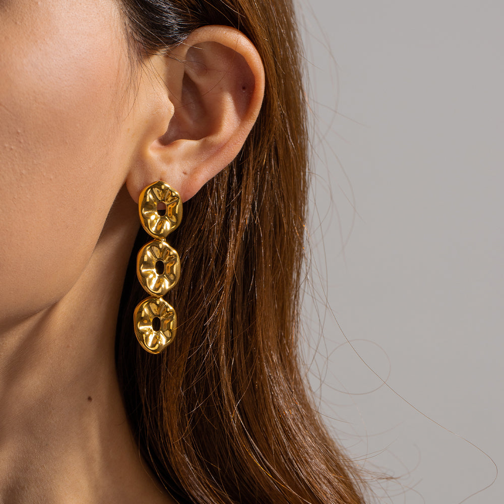 elegant o-shape plating pleated 18k gold plated